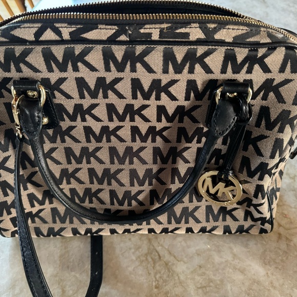 Michael Kors Signature Logo Satchel Bag - Picture 2 of 10